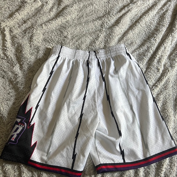 Toronto Raptors Shorts - Picture 1 of 8